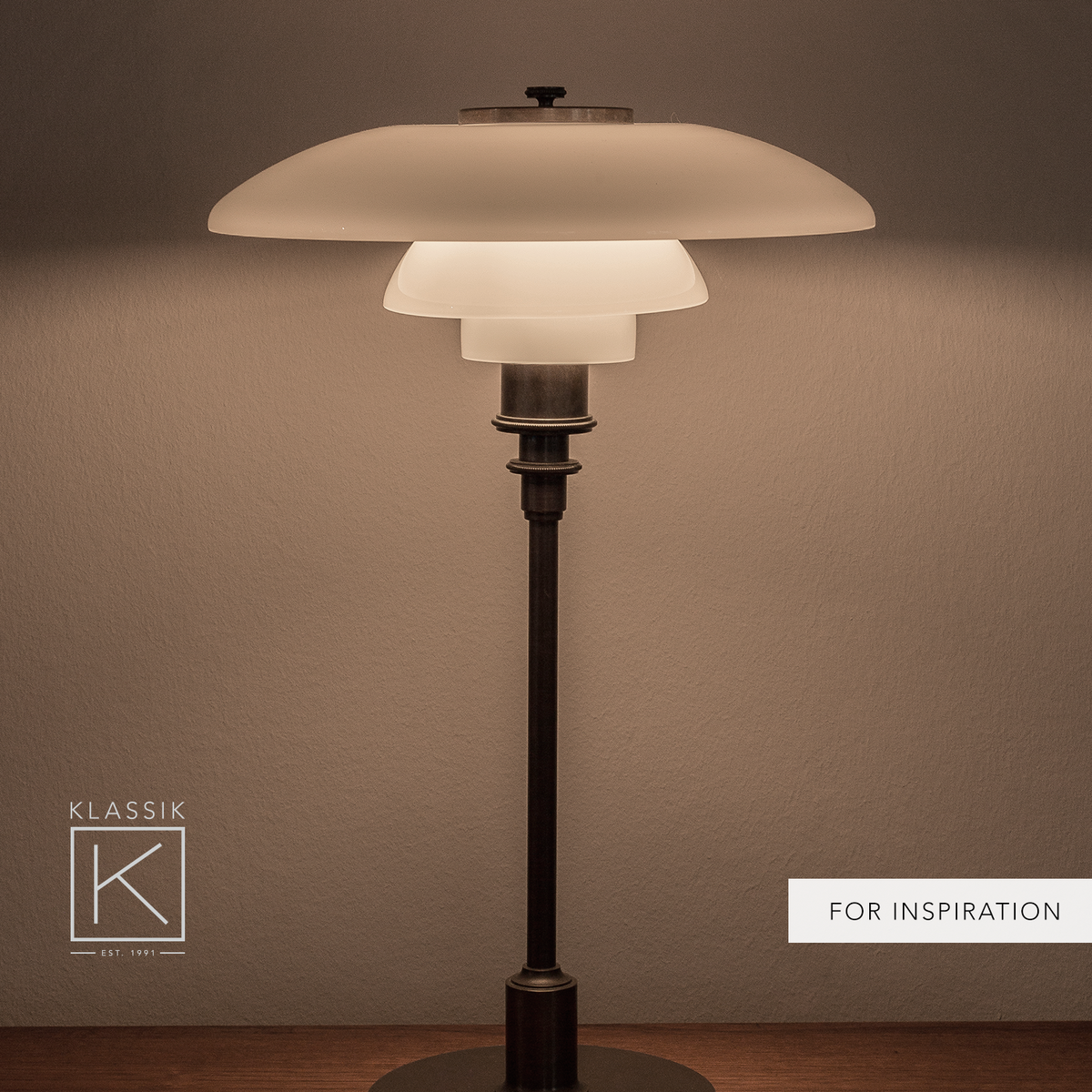 PH 3/2 - Bordlampe i forniklet metal